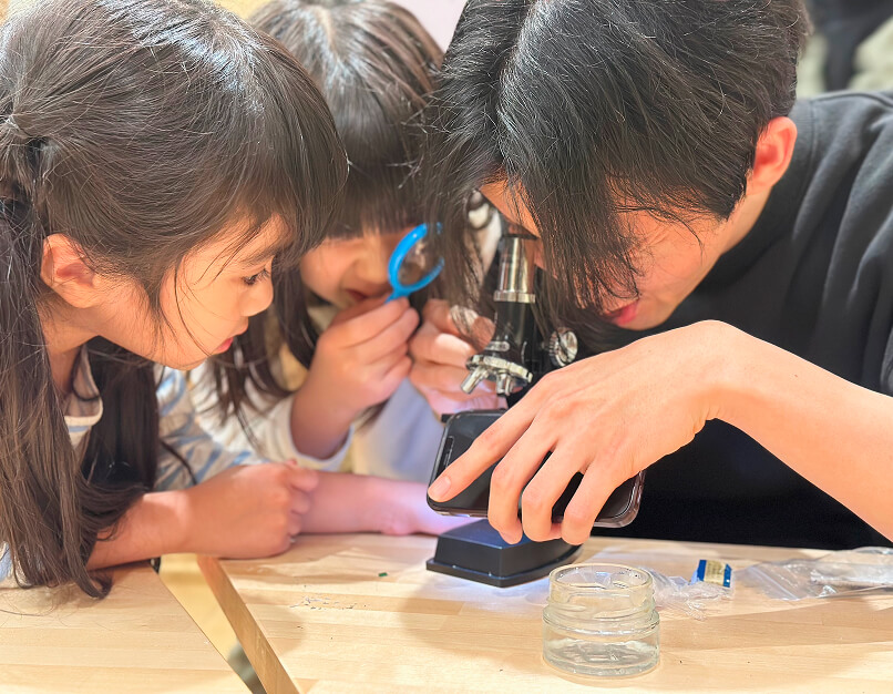 スタッフ一人あたりの人数は何人ですか？